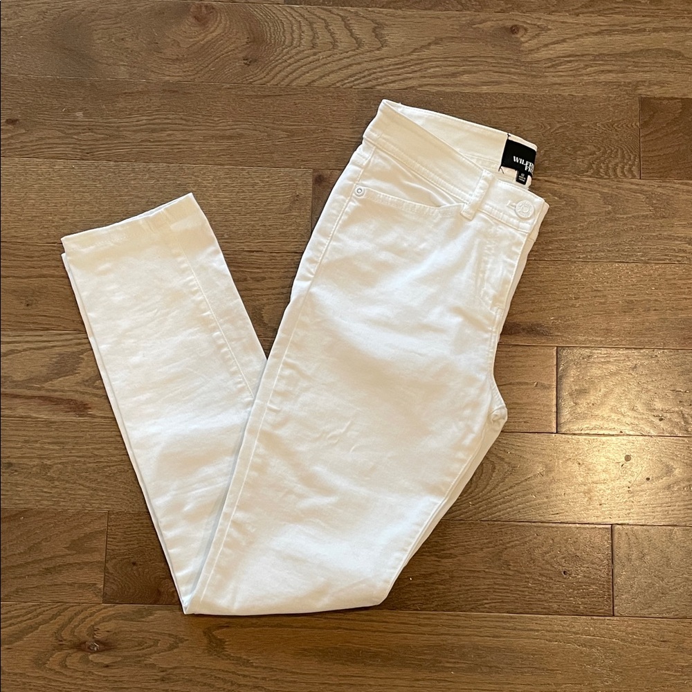 Wilfred Women's Crisp White Skinny Jeans